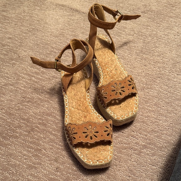 Crown Vintage Shoes - Crown Vintage Tan Floral Cutout Sandals